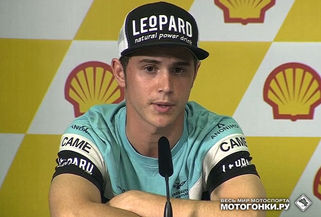 Всего 2 очка отделяют Денни Кента от титула в Moto3 title=