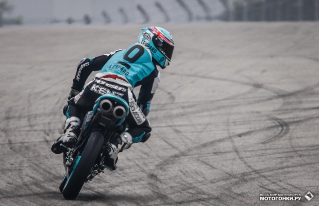 Moto3: Денни Кента достала Дирекция - Миссия Титул осложнилась title=