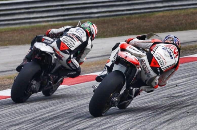 MotoGP: Миллер и Хейден уступают №1 Барбере в классе Open title=