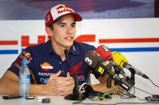 MotoGP: Марк Маркес - в Валенсии стартовал последним и выиграл! title=