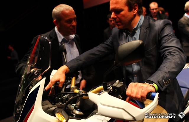 EICMA-2015: Картинки с выставки - Honda CRF1000L Africe Twin MY16 EICMA-2015: Картинки с выставки - Honda CRF1000L Africe Twin MY16