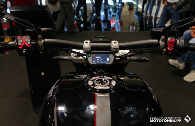 EICMA-2015: Картинки с выставки - Ducati XDIAVEL - за рулем EICMA-2015: Картинки с выставки - Ducati XDIAVEL - за рулем