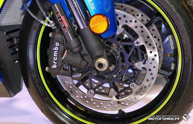 EICMA-2015: Suzuki GSX-R1000 L7 (2017) - азотонаполненная вилка Showa BFF и тормоза Brembo M50 в базовой конфигурации EICMA-2015: Suzuki GSX-R1000 L7 (2017) - азотонаполненная вилка Showa BFF и тормоза Brembo M50 в базовой конфигурации