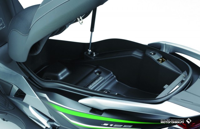 EICMA-2015: Kawasaki J125 MY16 - подседельное пространство объемом 30 л EICMA-2015: Kawasaki J125 MY16 - подседельное пространство объемом 30 л
