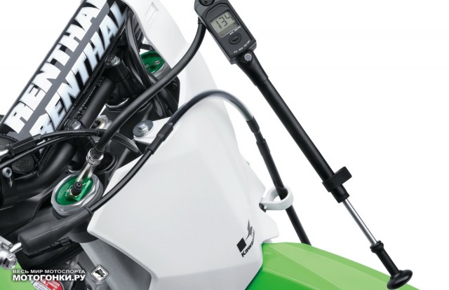 EICMA-2015: Картинки с выставки - Kawasaki KX450F (2016) - простой инструмент для смены давления в вилке EICMA-2015: Картинки с выставки - Kawasaki KX450F (2016) - простой инструмент для смены давления в вилке