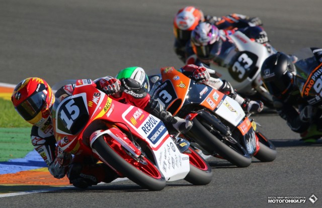 Выпускной экзамен в Monlau Repsol Technical School 2015: гонка в разгаре Выпускной экзамен в Monlau Repsol Technical School 2015: гонка в разгаре