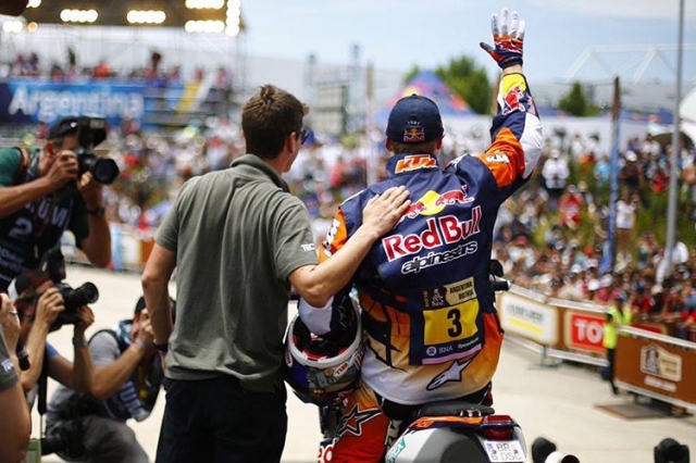 Дакар 2016: KTM выигрывает свой 15-й Дакар подряд, Husqvarna на подиуме title=