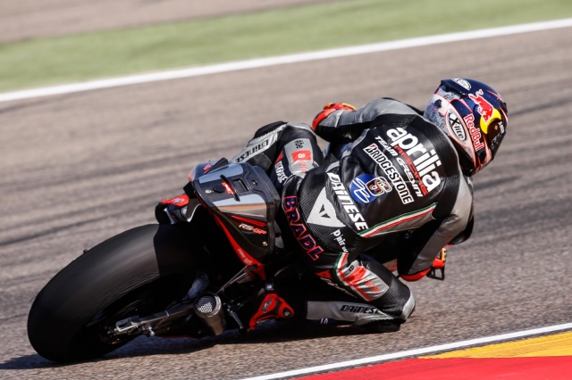 MotoGP: Aprilia не готова показать RS-GP 2016 года title=