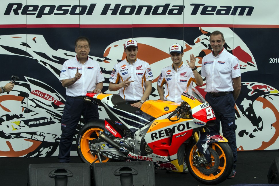 MotoGP: Repsol Honda утвердила новые цвета Honda RC213V 2016 title=