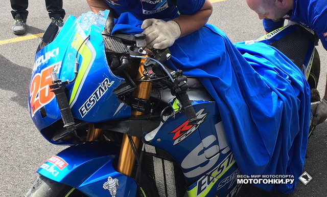 MotoGP: Что стало причиной 13 падений под занавес тестов в Phillip Island title=