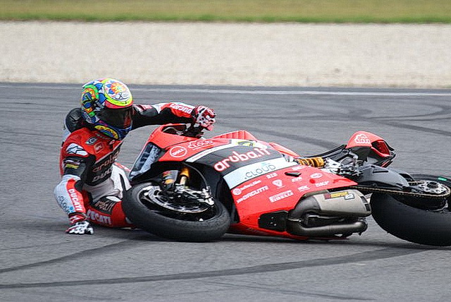 WSBK: Падение Девиса перед финишем? К счастью, без последствий title=