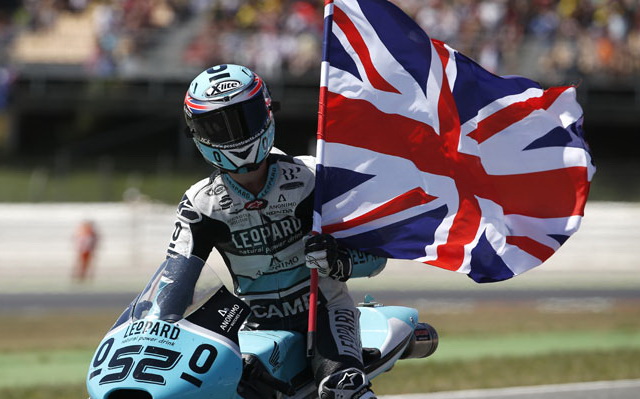 Тесты Moto3 стартовали под аккомпанемент из обвинений KTM в адрес Honda и Dorna title=