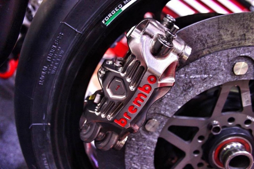MotoGP: Фото - новое поколение Brembo GP4-RX для Ducati Desmosedici title=