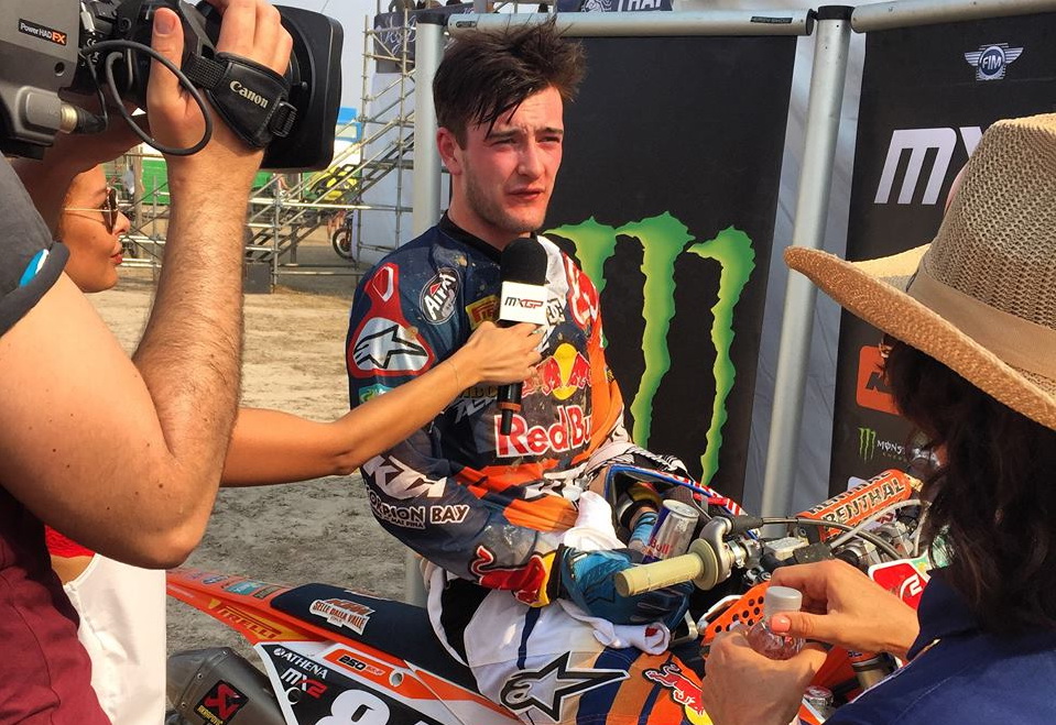 Джеффри Херлингс выиграл квалификацию MX2 #ThaiGP title=