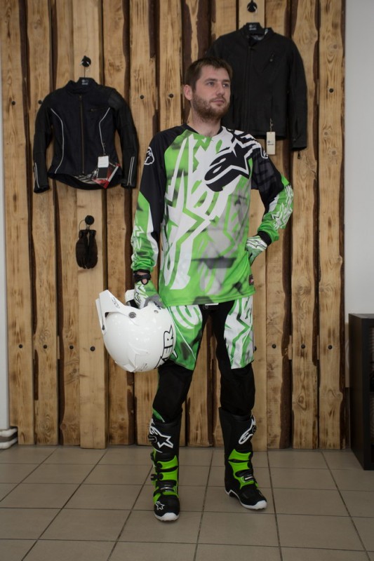 Комбо Alpinestars Racer + шлем Lazer SMX X-Line и мотоботы Alpinestars Tech 7 - лучший набор для начинающего кроссмена Комбо Alpinestars Racer + шлем Lazer SMX X-Line и мотоботы Alpinestars Tech 7 - лучший набор для начинающего кроссмена