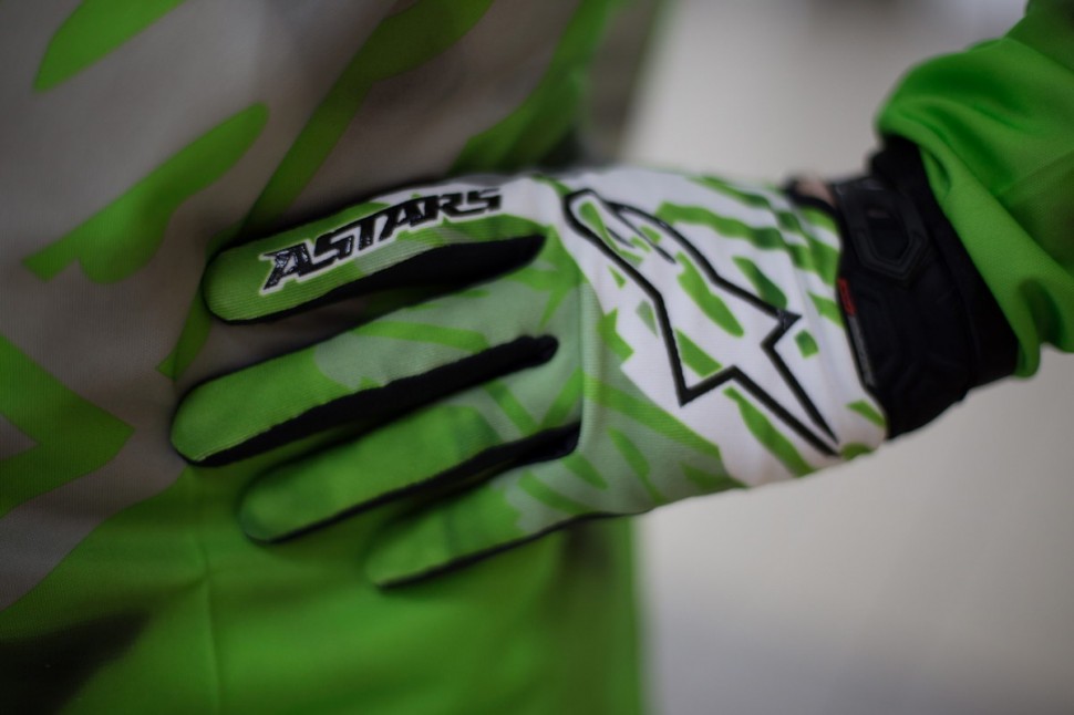 Перчатки Alpinestars Racer - 1 620 руб. Перчатки Alpinestars Racer - 1 620 руб.