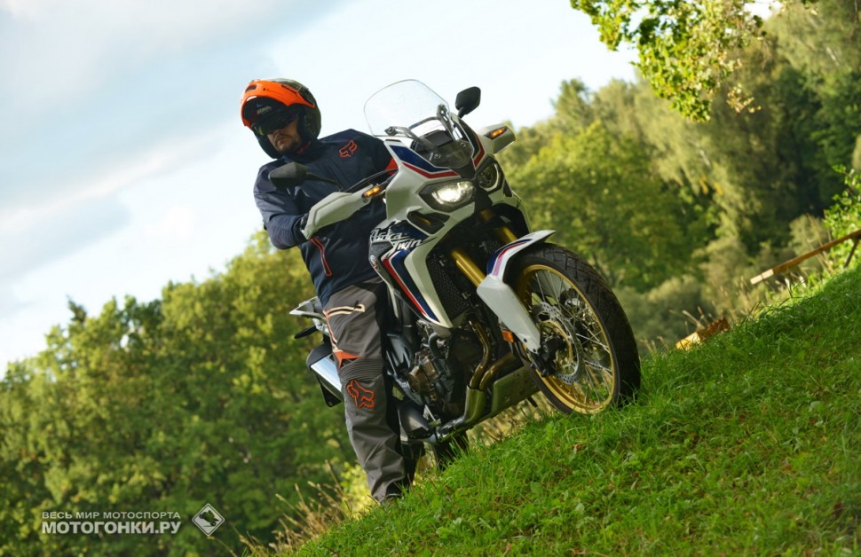 Тест-драйв Honda CRF1000D Africa Twin: чтобы найти такие красивые места, взобраться на вершину холма, нужно съехать с дороги Тест-драйв Honda CRF1000D Africa Twin: чтобы найти такие красивые места, взобраться на вершину холма, нужно съехать с дороги