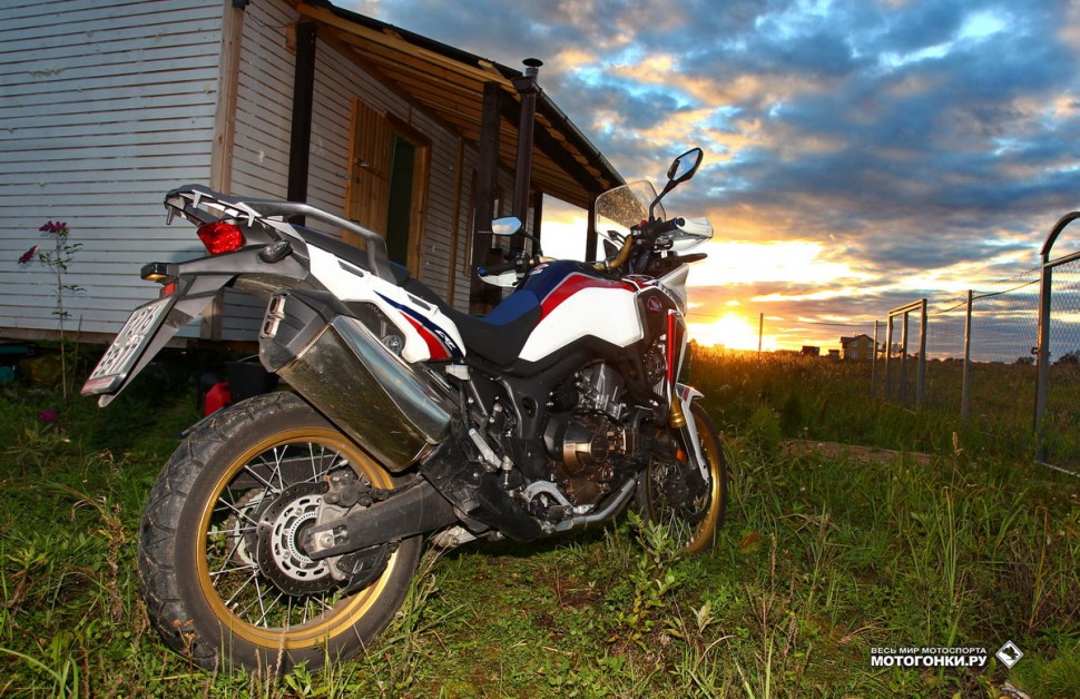 Honda CRF1000D Africa Twin: не все земли еще заасфальтированы, не все дачи электрофицированы, но закаты по-прежнему прекрасны и требуют вашего присутствия! Honda CRF1000D Africa Twin: не все земли еще заасфальтированы, не все дачи электрофицированы, но закаты по-прежнему прекрасны и требуют вашего присутствия!