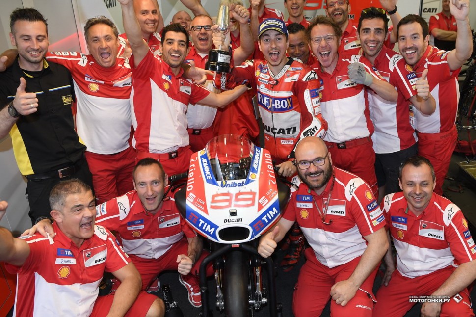 MotoGP: SpanishGP - Гран-При Испании 2017: первый подиум Лоренцо с Ducati MotoGP: SpanishGP - Гран-При Испании 2017: первый подиум Лоренцо с Ducati