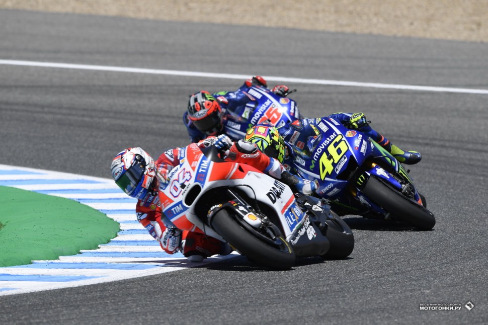 MotoGP: SpanishGP - Гран-При Испании 2017: Довициозо проходит напарников Yamaha MotoGP: SpanishGP - Гран-При Испании 2017: Довициозо проходит напарников Yamaha