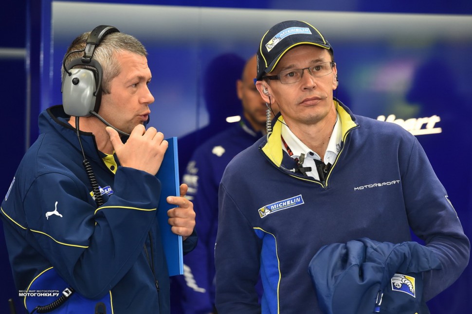 MotoGP: SpanishGP - Гран-При Испании 2017: руководитель Michelin в MotoGP Николас Губерт MotoGP: SpanishGP - Гран-При Испании 2017: руководитель Michelin в MotoGP Николас Губерт
