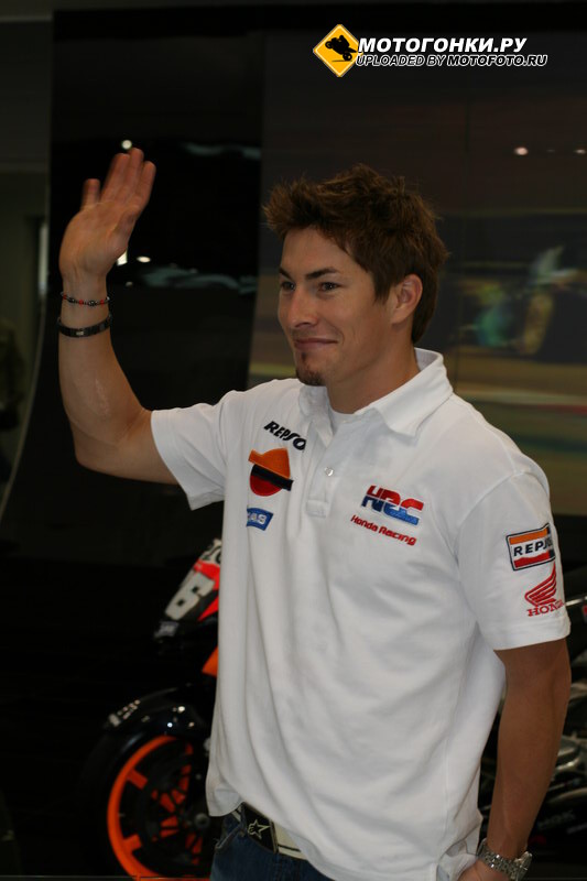 МОТОГОНКИ.РУ: Никки Хейден в Санкт-Петербурге / Nicky Hayden in Saint Petersburg / 24.10.2007 МОТОГОНКИ.РУ: Никки Хейден в Санкт-Петербурге / Nicky Hayden in Saint Petersburg / 24.10.2007