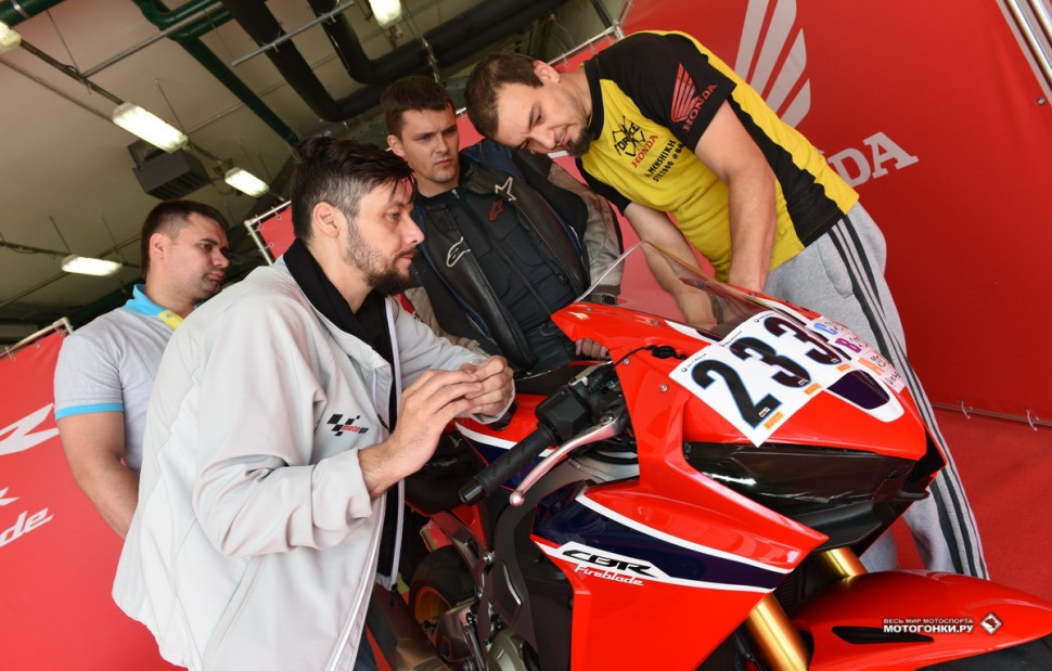 Тест-драйв Honda CBR1000RA и SP1: подготовка SP1 к первому выезду на трек - настройка режима пилотирования Тест-драйв Honda CBR1000RA и SP1: подготовка SP1 к первому выезду на трек - настройка режима пилотирования