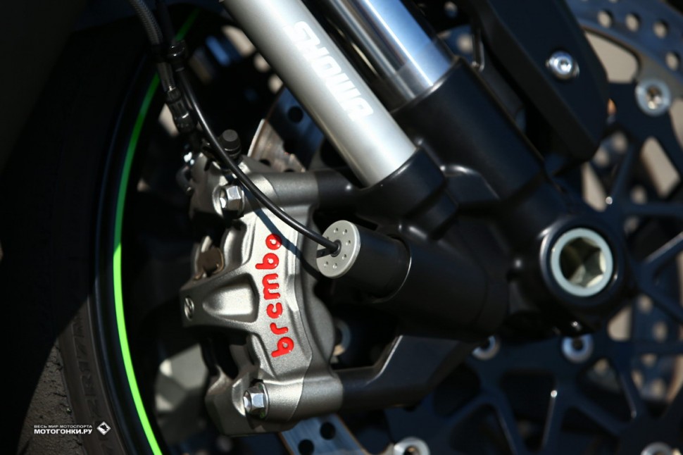 Миланский Мотосалон EICMA-2017: электронная вилка Kawasaki Ninja ZX-10R SE - KECS от Showa Миланский Мотосалон EICMA-2017: электронная вилка Kawasaki Ninja ZX-10R SE - KECS от Showa