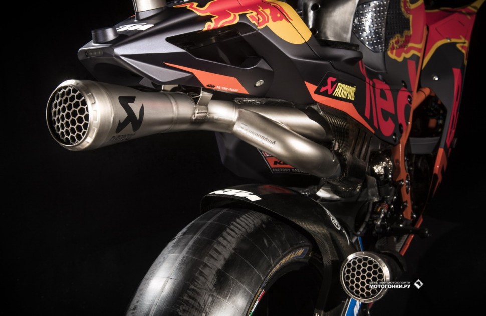 MotoGP - KTM RC16 (2018) - уникальная выпускная система Akrapovic, разработанная специально для RC16 MotoGP - KTM RC16 (2018) - уникальная выпускная система Akrapovic, разработанная специально для RC16