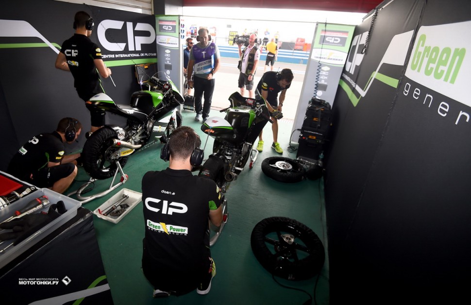 Moto3 - ArgentinaGP 2018: Макар Юрченко - восстановить мотоцикл после аварии на FP1 удалось только к воскресенью Moto3 - ArgentinaGP 2018: Макар Юрченко - восстановить мотоцикл после аварии на FP1 удалось только к воскресенью