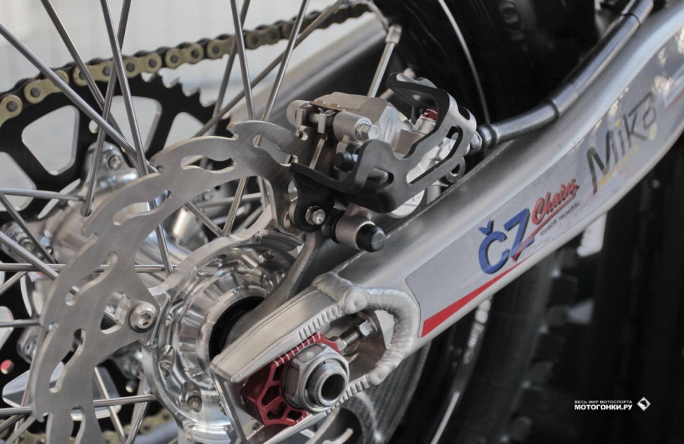 BOS GP Suzuki RM-Z450 Евгения Бобрышева - детали: эксклюзивный суппорт заднего тормоза, чтобы работал, как нравится Жене BOS GP Suzuki RM-Z450 Евгения Бобрышева - детали: эксклюзивный суппорт заднего тормоза, чтобы работал, как нравится Жене