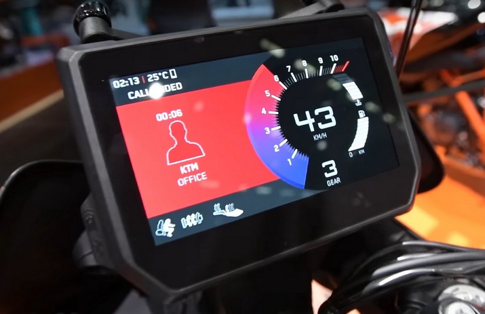 INTERMOT-2018: KTM 1290 Super Duke GT (2019) - огромный TFT-дисплей размером 6.5 дюймов INTERMOT-2018: KTM 1290 Super Duke GT (2019) - огромный TFT-дисплей размером 6.5 дюймов