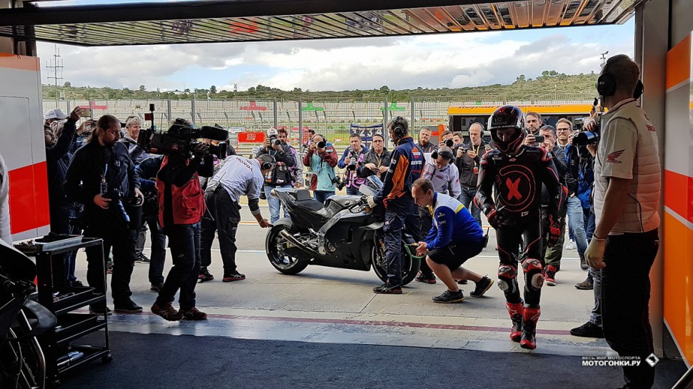 MotoGP 2019 - Jorge Lorenzo в Repsol Honda - первые круги по Ricardo Tormo Circuit на RC213V MotoGP 2019 - Jorge Lorenzo в Repsol Honda - первые круги по Ricardo Tormo Circuit на RC213V