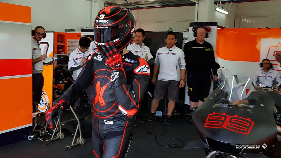 MotoGP 2019 - Jorge Lorenzo в Repsol Honda: первые шаги на теста IRTA в Валенсии MotoGP 2019 - Jorge Lorenzo в Repsol Honda: первые шаги на теста IRTA в Валенсии