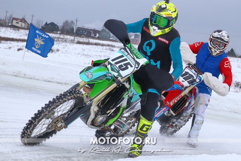 MX Speedway 2019 - Кутузовский Редут: Антон Богданов пытается убежать от Латышева MX Speedway 2019 - Кутузовский Редут: Антон Богданов пытается убежать от Латышева