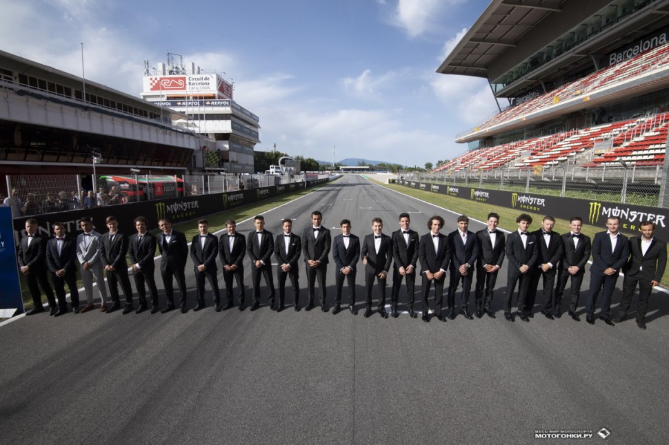 MotoGP CatalanGP - Гран-При Каталонии 2019 - Особая фотосессия в честь 70-летия Мото Гран-При MotoGP CatalanGP - Гран-При Каталонии 2019 - Особая фотосессия в честь 70-летия Мото Гран-При