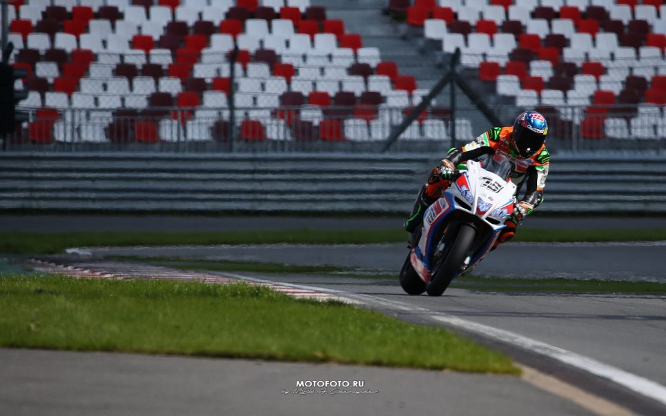 RSBK FEST 2019 - Moscow Raceway: Макар Юрченко возглавляет 1 гонку SBK с преимуществом в 2 секунды RSBK FEST 2019 - Moscow Raceway: Макар Юрченко возглавляет 1 гонку SBK с преимуществом в 2 секунды