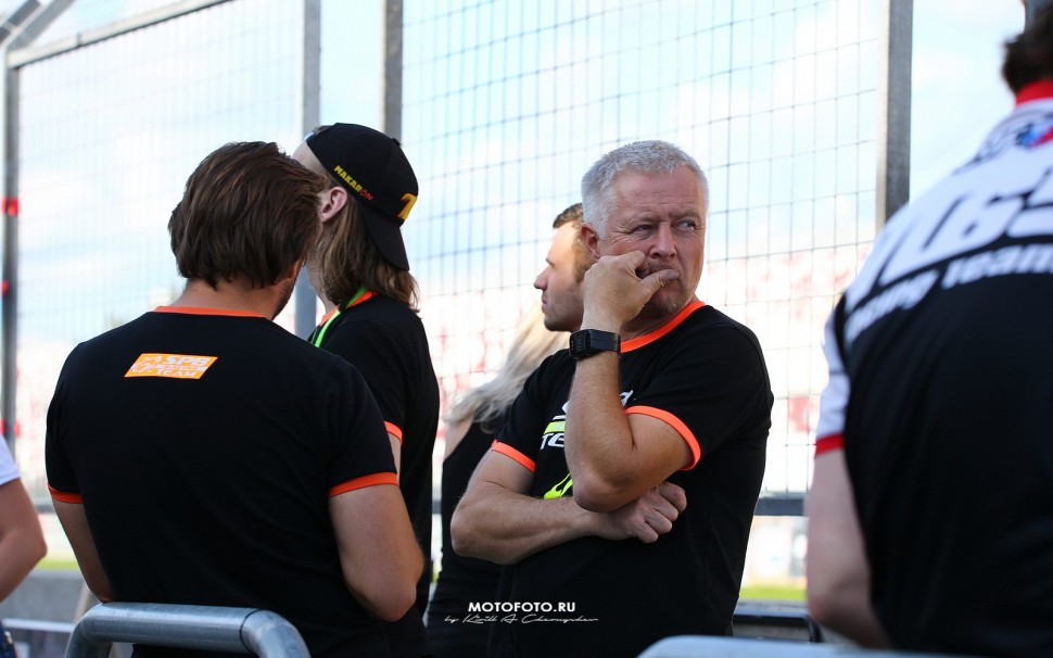 RSBK FEST 2019 - Moscow Raceway: последние круги гонки - парни из SPB Racing Team немного переживают RSBK FEST 2019 - Moscow Raceway: последние круги гонки - парни из SPB Racing Team немного переживают
