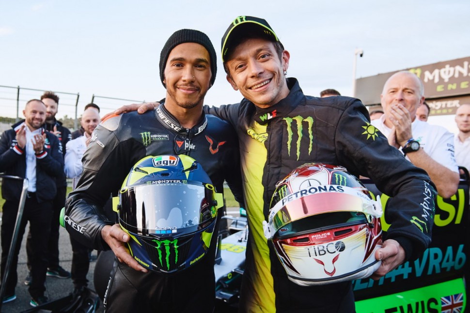 LH44VR46 - История о том, как Valentino Rossi и Lewis Hamilton поменялись колесами LH44VR46 - История о том, как Valentino Rossi и Lewis Hamilton поменялись колесами