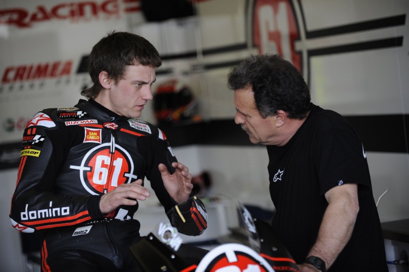 Moto2: официальные тесты IRTA (Jerez de la Frontera) - Володя Иванов в боксе Gresini Racing Moto2: официальные тесты IRTA (Jerez de la Frontera) - Володя Иванов в боксе Gresini Racing