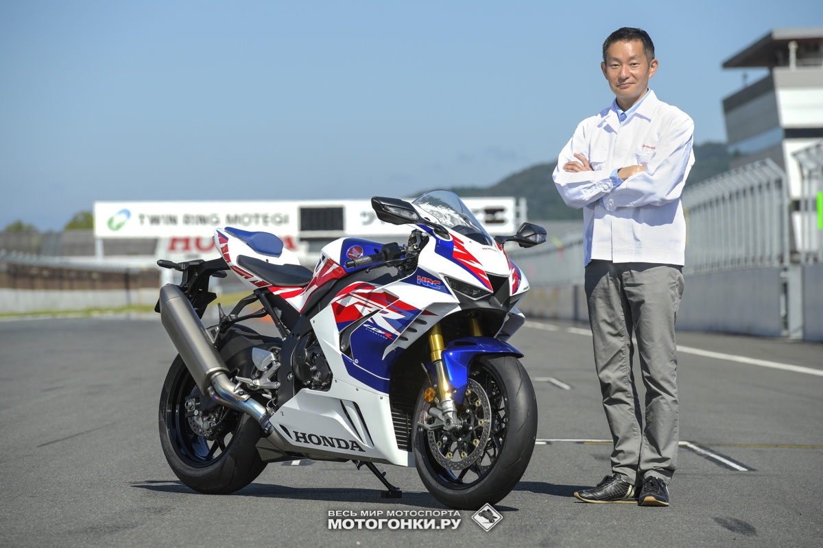 Миланский Мотосалон EICMA-2021: ведущий разработчик 2022 Honda Fireblade CBR1000RR-R Фуюки Хосокава Миланский Мотосалон EICMA-2021: ведущий разработчик 2022 Honda Fireblade CBR1000RR-R Фуюки Хосокава