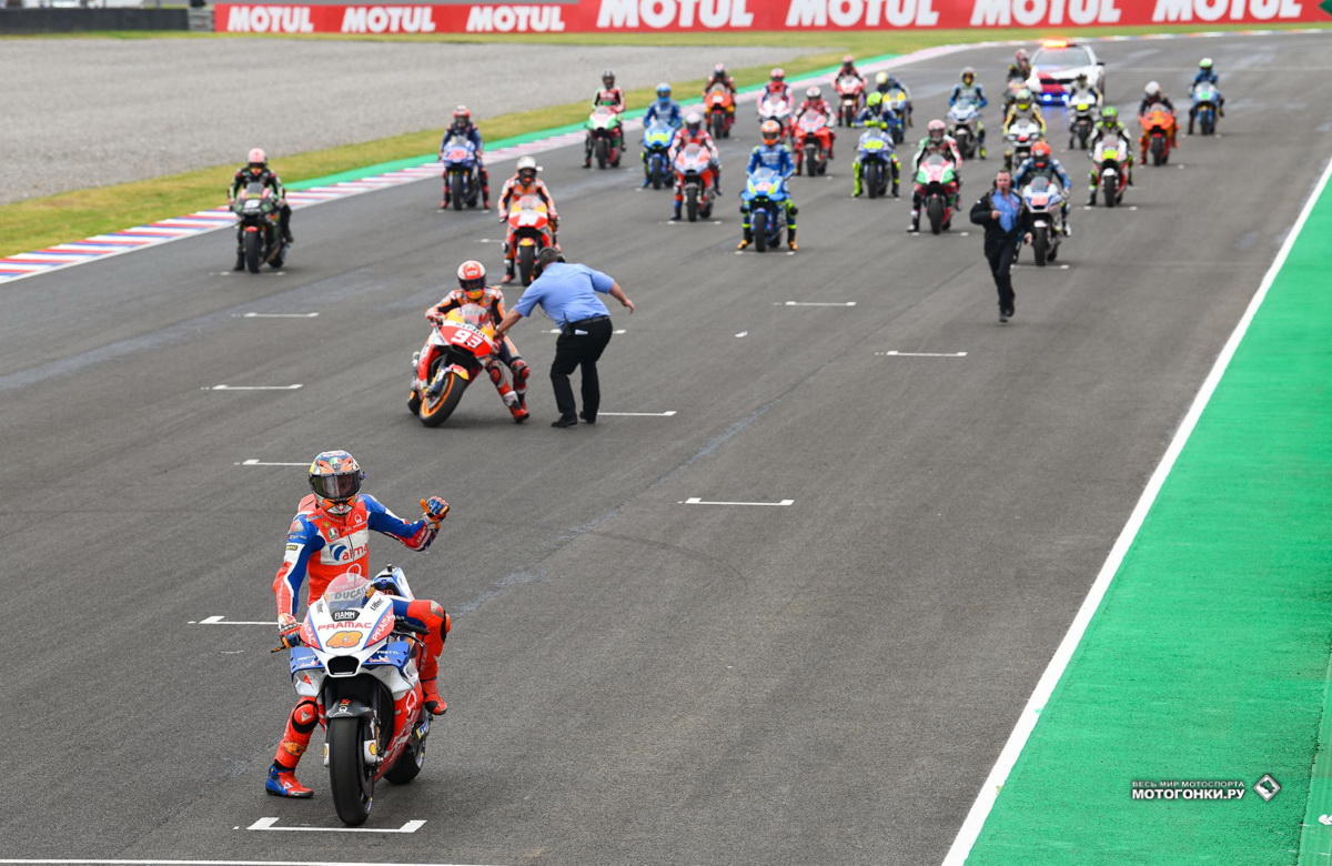 MotoGP - ArgentinaGP 2018: Джек Миллер на супер-поул-позиции, Маркес пытается перезапустить заглохший байк MotoGP - ArgentinaGP 2018: Джек Миллер на супер-поул-позиции, Маркес пытается перезапустить заглохший байк