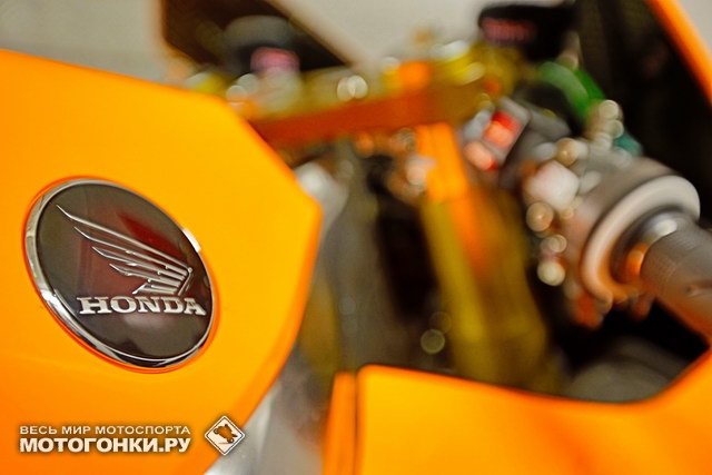 Honda RC213V (2013) Honda RC213V (2013)
