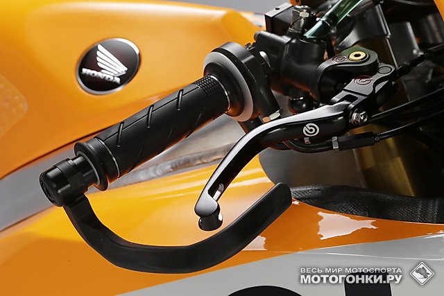 Honda RC213V (2013) Honda RC213V (2013)