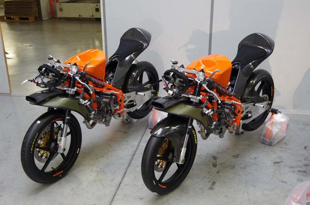 RC250R (2013) на конвейере в Маттигхофене RC250R (2013) на конвейере в Маттигхофене