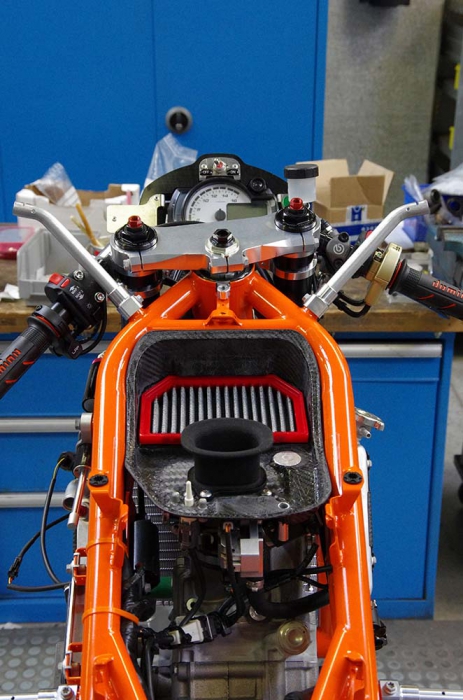 RC250R (2013) на конвейере в Маттигхофене RC250R (2013) на конвейере в Маттигхофене