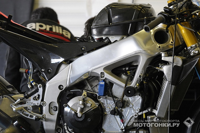 Aprilia RSV 4 Factory SBK (2013) Aprilia RSV 4 Factory SBK (2013)