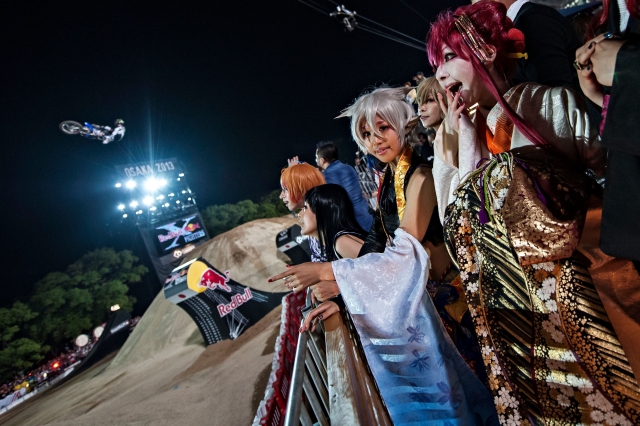 Впервые - Red Bull X-Fighters в Японии! Впервые - Red Bull X-Fighters в Японии!