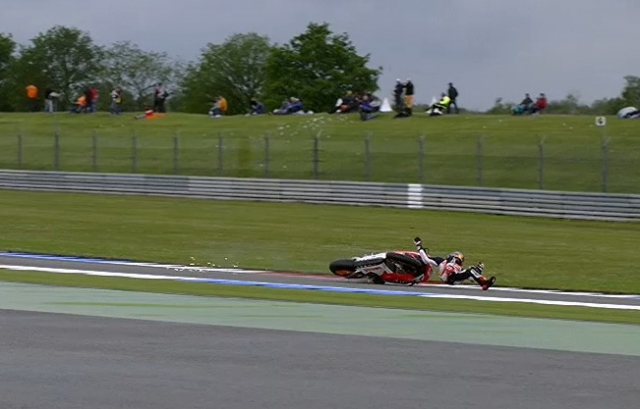 Маркес поймал хай-сайд на FP3 в 14-м повороте Assen TT Circuit Маркес поймал хай-сайд на FP3 в 14-м повороте Assen TT Circuit
