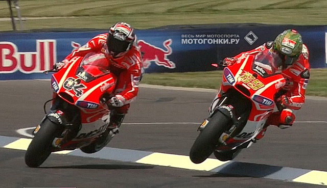 Напарники Ducati Factory поупражнялись в мотокроссе Напарники Ducati Factory поупражнялись в мотокроссе